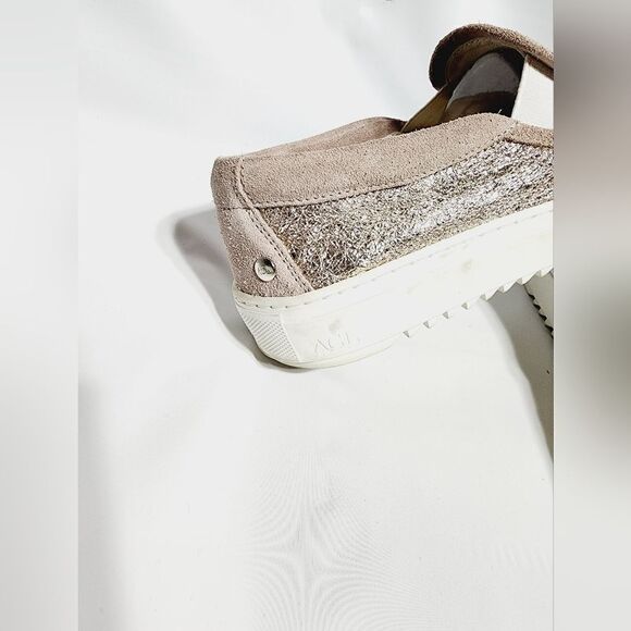 AGL   - Picture 4 of 11